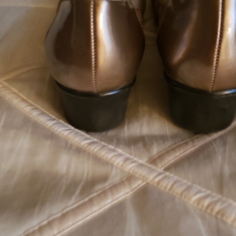 Shoes - Picture 3 of 6